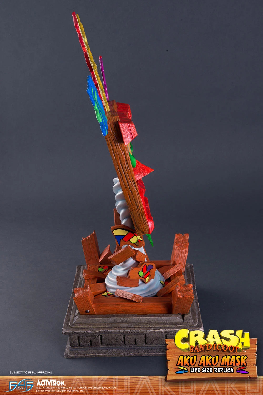 CRASH BANDICOOT - Masque taille réelle Aku Aku - 65cm